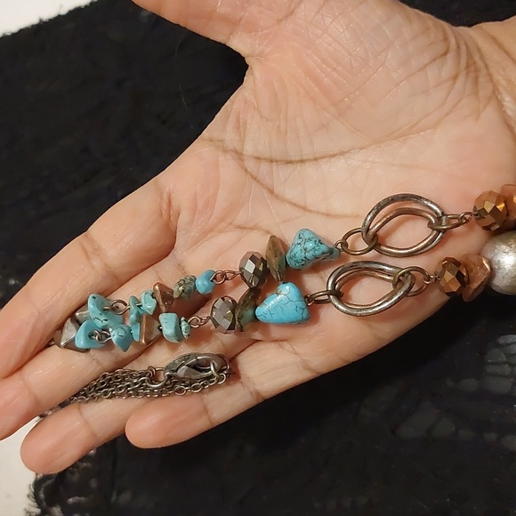 Laura Ashley Tustic Boho Southwestern Dyed Howlite Turquoise Bead Necklace - Picture 5 of 6